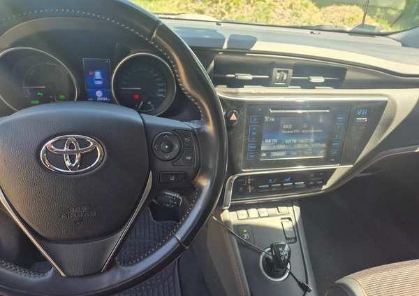 Toyota Auris cena 52000 przebieg: 255359, rok produkcji 2015 z Uniejów małe 79